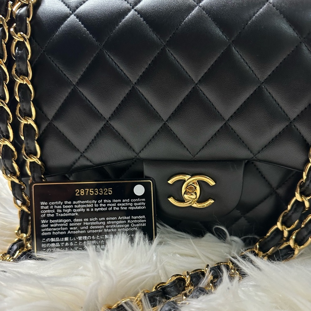 CHANEL Lambskin Quilted Jumbo Double Flap Black